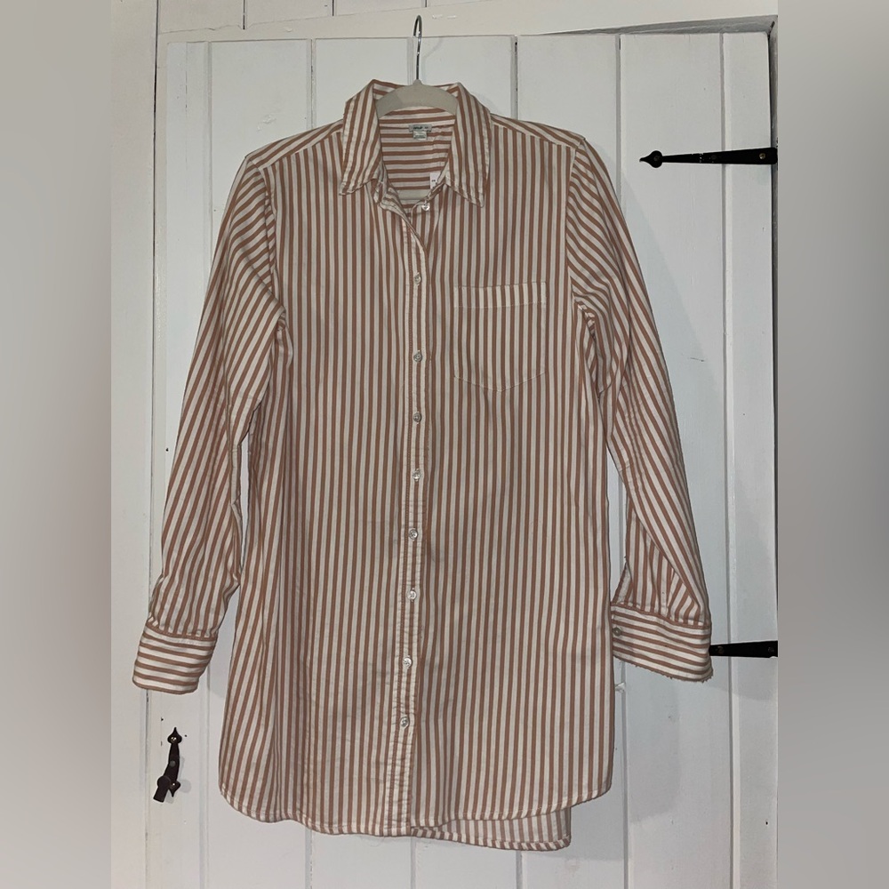 Aerie striped shirt dress. Tan and white stripes. Size small. NWT